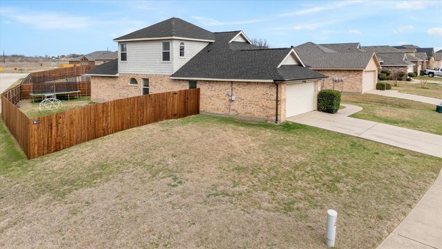 4001 Park Lane, Sanger, TX 76266