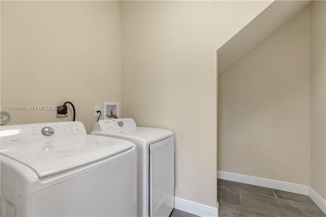 1031 NE 13th Avenue 1031, Fort Lauderdale, FL 33304