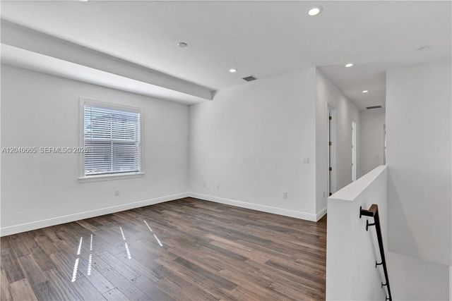 1031 NE 13th Avenue 1031, Fort Lauderdale, FL 33304