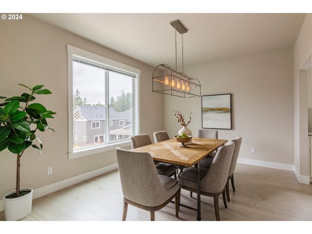 17683 Sw COBB Ln, Beaverton, OR 97007