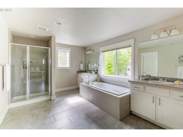 17683 Sw COBB Ln, Beaverton, OR 97007