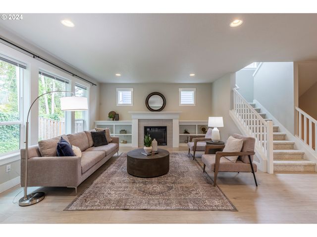 17683 Sw COBB Ln, Beaverton, OR 97007