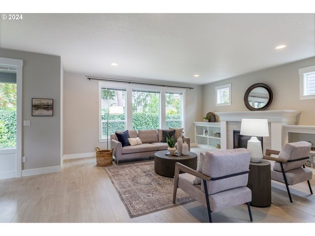 17683 Sw COBB Ln, Beaverton, OR 97007