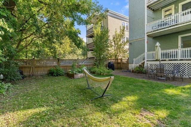 40 Gartland 2, Boston, MA 02130