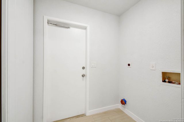 8021 Harper Valley, Live Oak, TX 78233