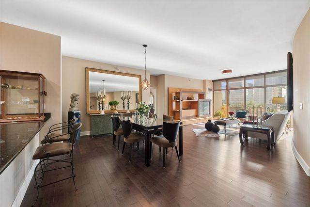 1335 S Prairie Avenue 607, Chicago, IL 60605