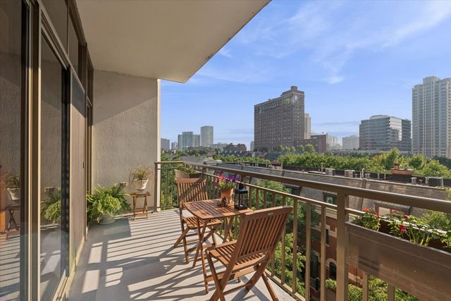1335 S Prairie Avenue 607, Chicago, IL 60605