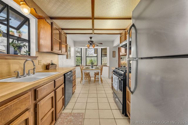 3901 S Walnut Avenue, Broken Arrow, OK 74011