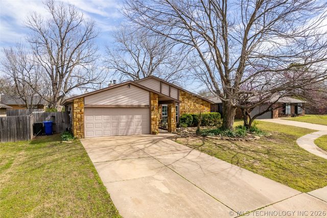 3901 S Walnut Avenue, Broken Arrow, OK 74011