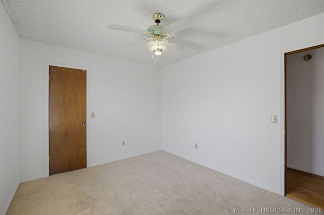 3901 S Walnut Avenue, Broken Arrow, OK 74011