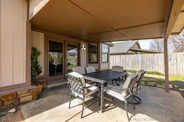 3901 S Walnut Avenue, Broken Arrow, OK 74011