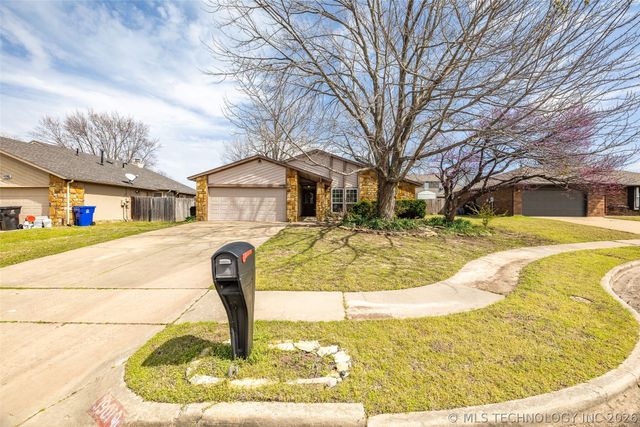 3901 S Walnut Avenue, Broken Arrow, OK 74011