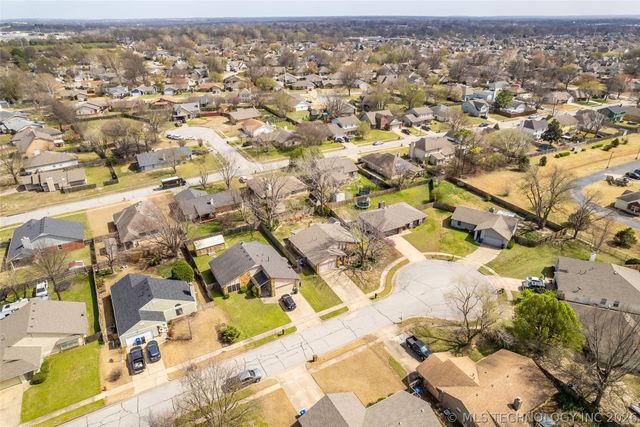 3901 S Walnut Avenue, Broken Arrow, OK 74011