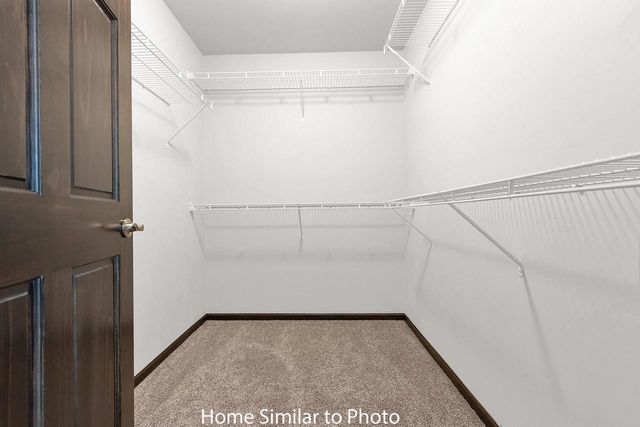 1732 BETTY JEAN LANE, Howard, WI 54313