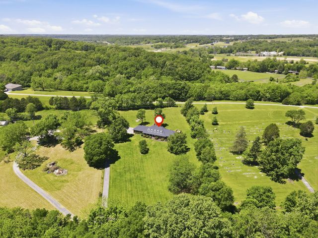 385 Jones Road, Ozark, MO 65721