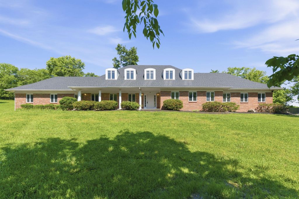 385 Jones Road, Ozark, MO 65721