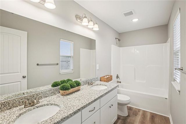 1004 NW High View Drive, Grain Valley, MO 64029