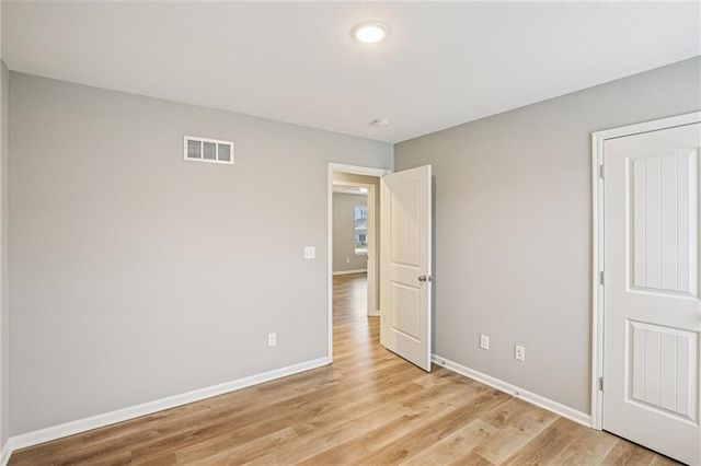 1004 NW High View Drive, Grain Valley, MO 64029