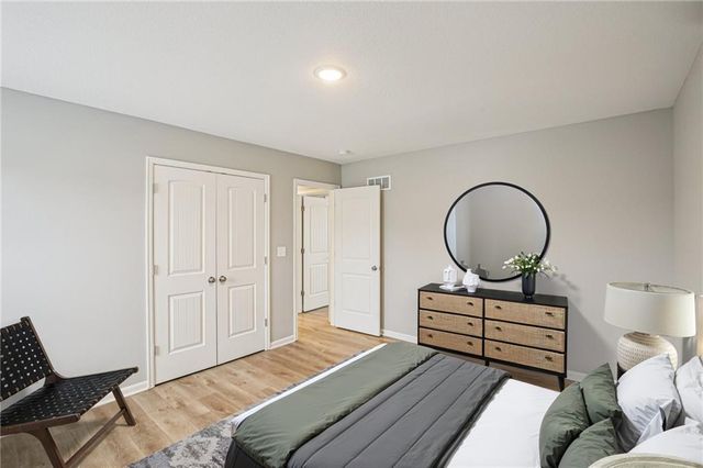 1004 NW High View Drive, Grain Valley, MO 64029