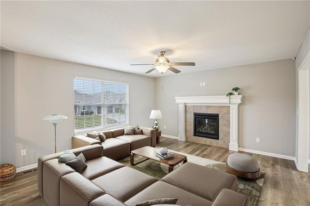 1004 NW High View Drive, Grain Valley, MO 64029