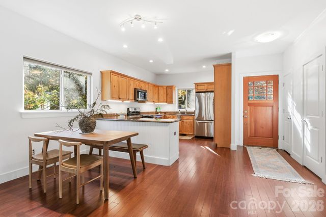 59 Morningside Drive, Asheville, NC 28806