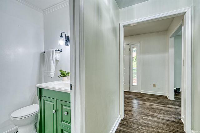 1051 Pine Gate Road, Evansville, IN 47725