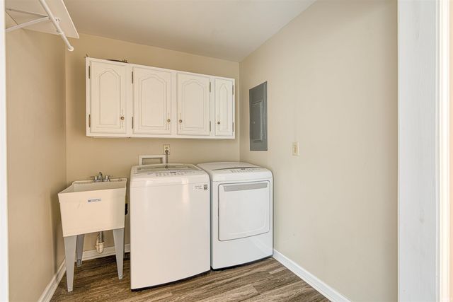 1051 Pine Gate Road, Evansville, IN 47725