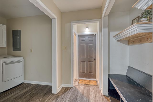 1051 Pine Gate Road, Evansville, IN 47725