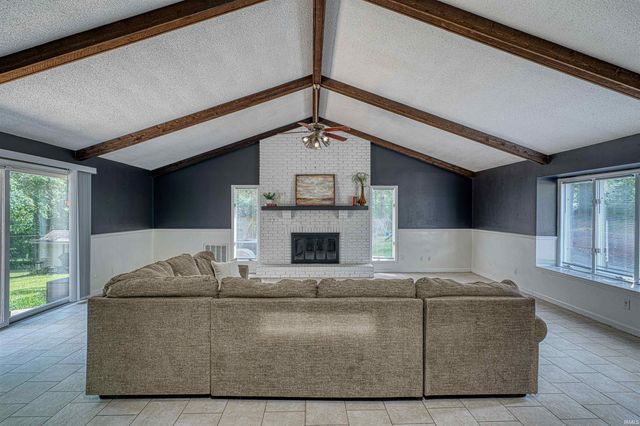 1051 Pine Gate Road, Evansville, IN 47725