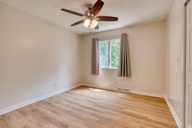 1051 Pine Gate Road, Evansville, IN 47725