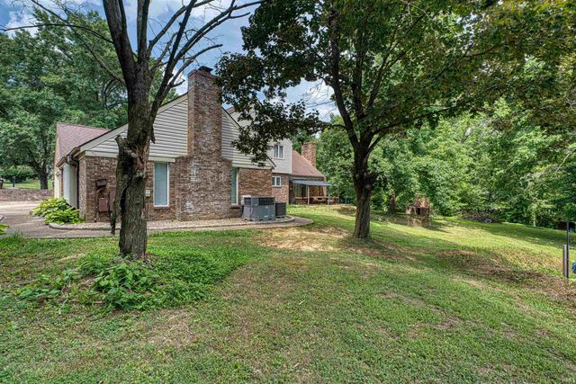 1051 Pine Gate Road, Evansville, IN 47725