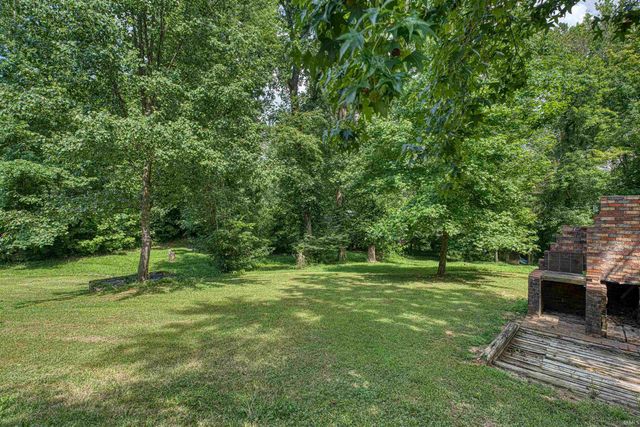 1051 Pine Gate Road, Evansville, IN 47725