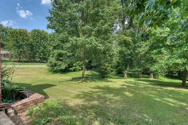 1051 Pine Gate Road, Evansville, IN 47725