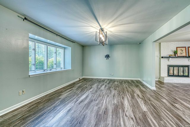1051 Pine Gate Road, Evansville, IN 47725