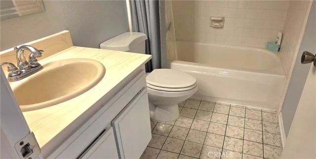 22814 Garzota, Valencia, CA 91354