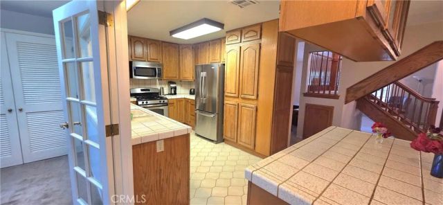 22814 Garzota, Valencia, CA 91354