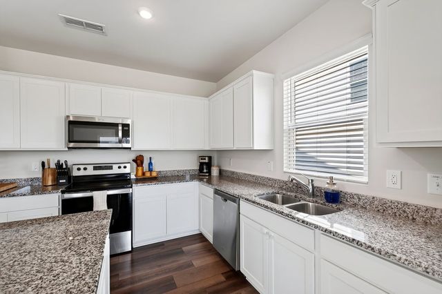 1520 Crested Iris Street, Raleigh, NC 27604