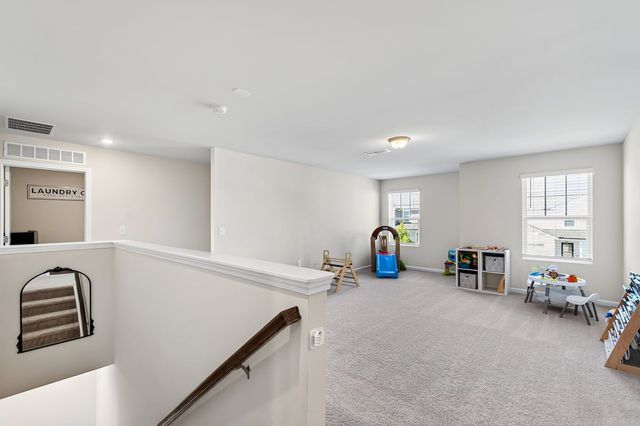 1520 Crested Iris Street, Raleigh, NC 27604