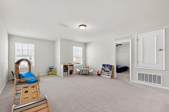 1520 Crested Iris Street, Raleigh, NC 27604