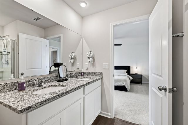 1520 Crested Iris Street, Raleigh, NC 27604