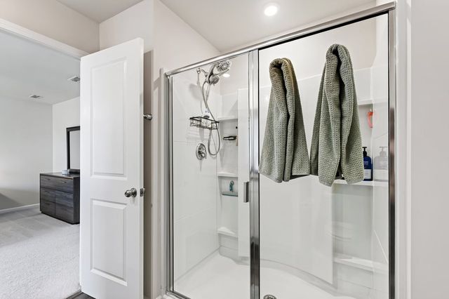1520 Crested Iris Street, Raleigh, NC 27604