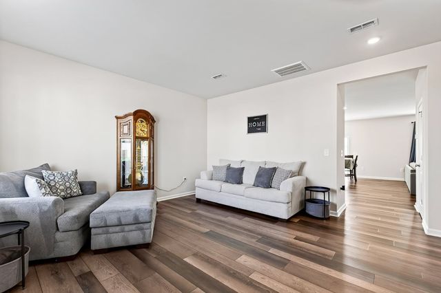 1520 Crested Iris Street, Raleigh, NC 27604