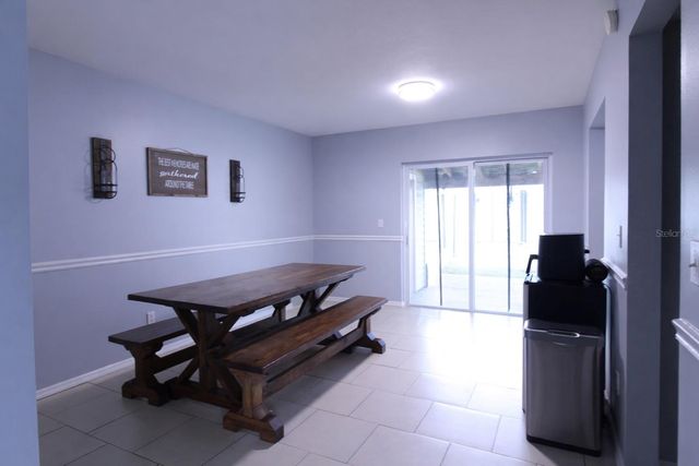 11808 N ARMENIA AVENUE, Tampa, FL 33612