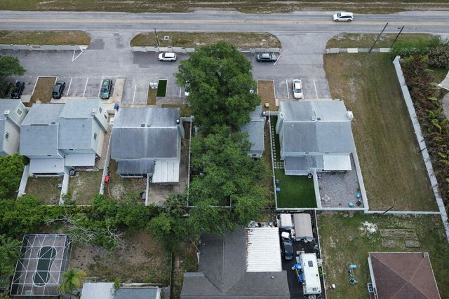 11808 N ARMENIA AVENUE, Tampa, FL 33612