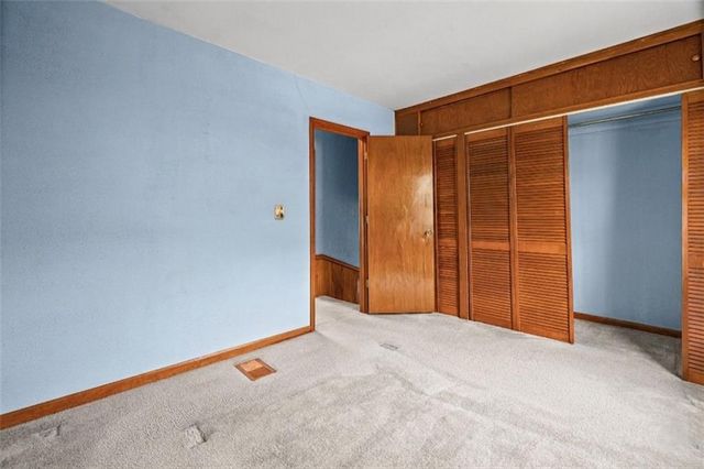 52 S Street, Lake Lotawana, MO 64086