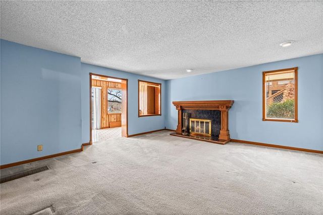 52 S Street, Lake Lotawana, MO 64086