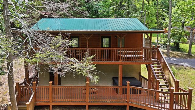 2230 Cove Creek Drive, Sevierville, TN 37862