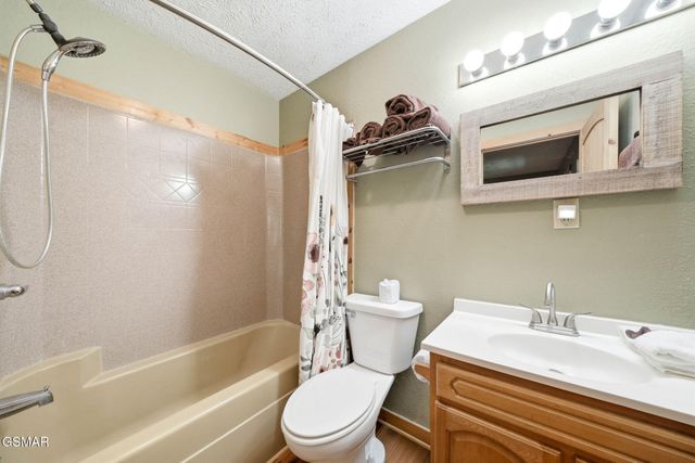 2230 Cove Creek Drive, Sevierville, TN 37862