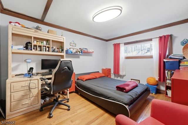 6 Oneida Ave, Hopatcong Boro, NJ 07843