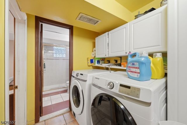 6 Oneida Ave, Hopatcong Boro, NJ 07843